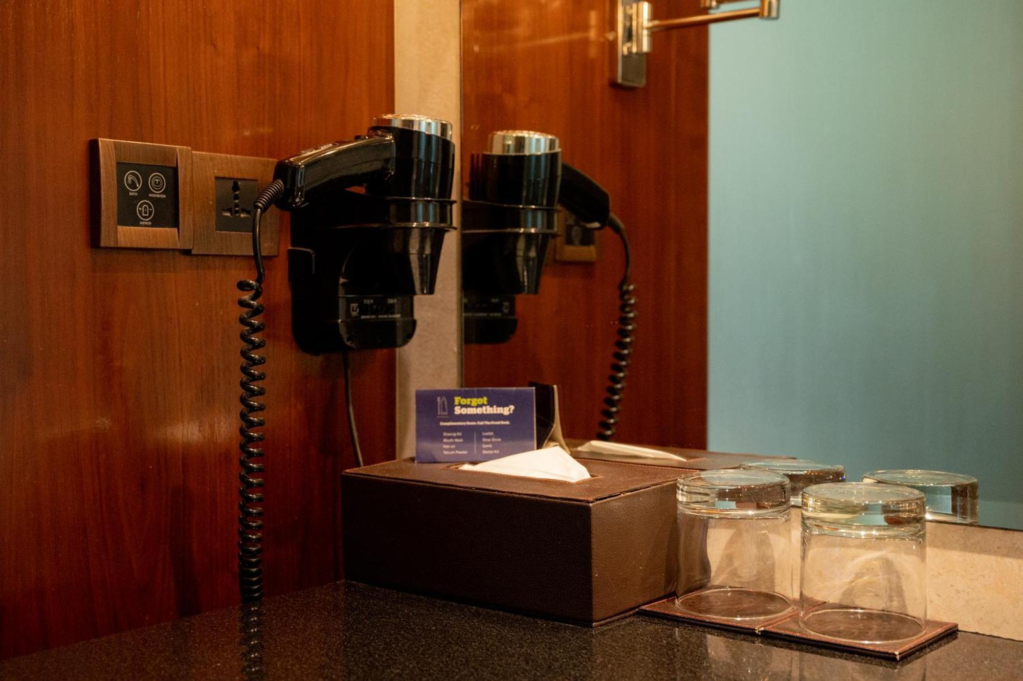 Doubletree By Hilton-Pune Chinchwad Pimpri-Chinchwad Exterior photo