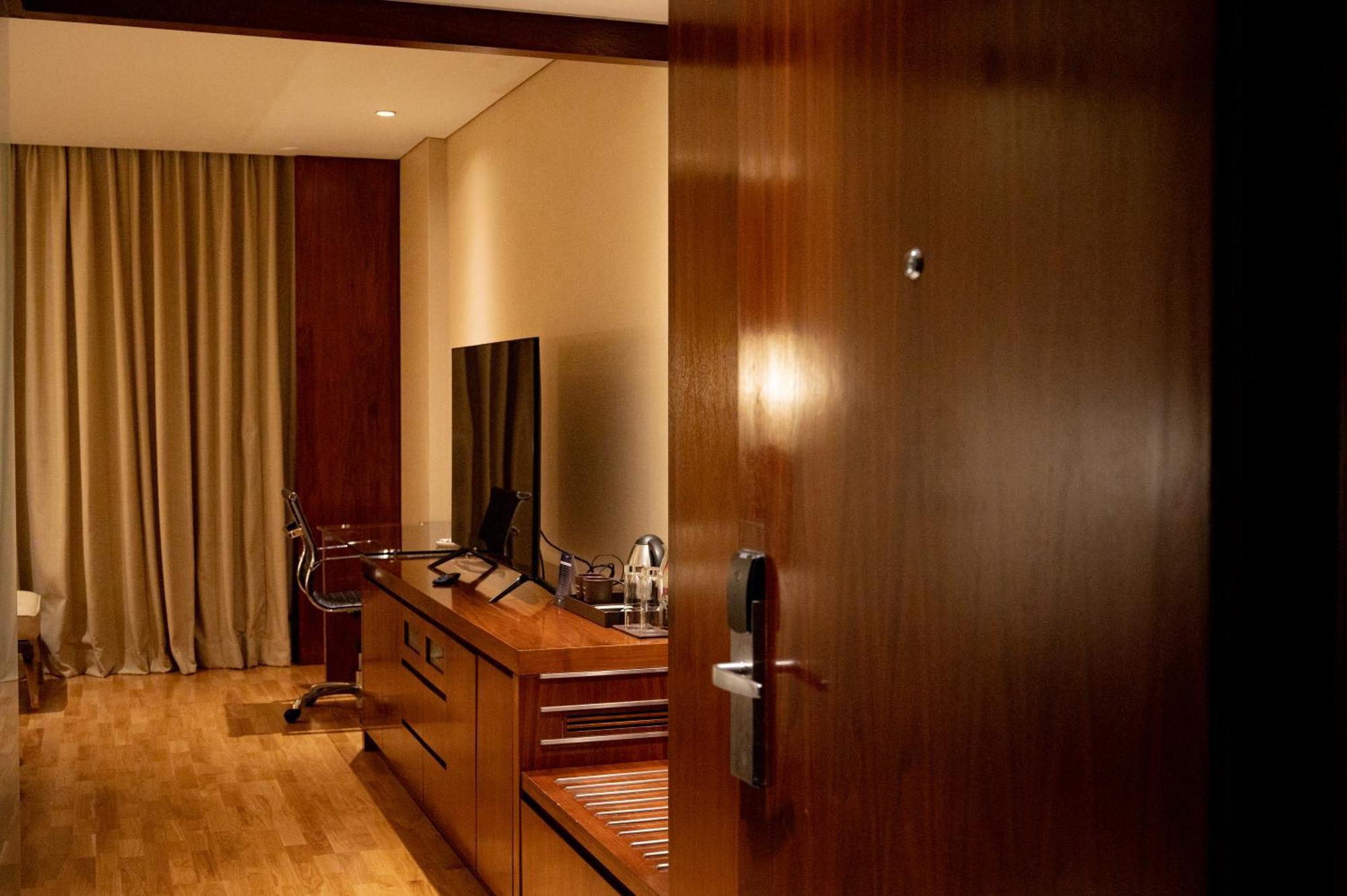Doubletree By Hilton-Pune Chinchwad Pimpri-Chinchwad Exterior photo